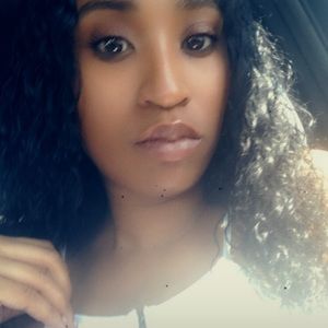 Meet your Posher, Ayrika